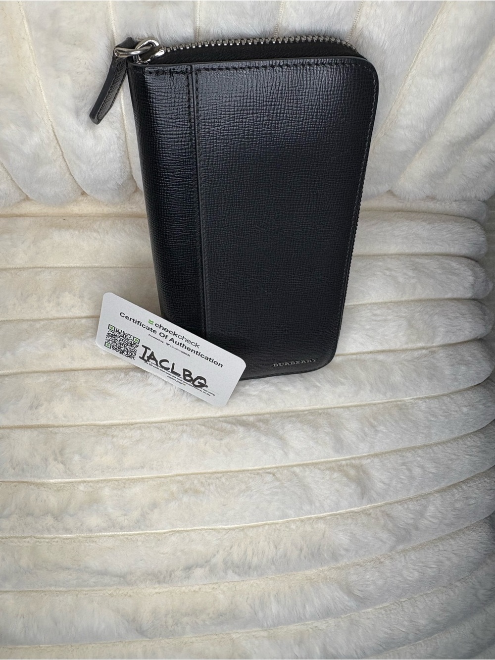 Burberry Saffiano Leather Long Zip Wallet w COA - Picture 16 of 16